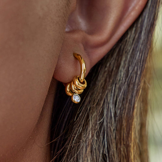Zircon earrings with a touch of understated luxury. - Figgostyle