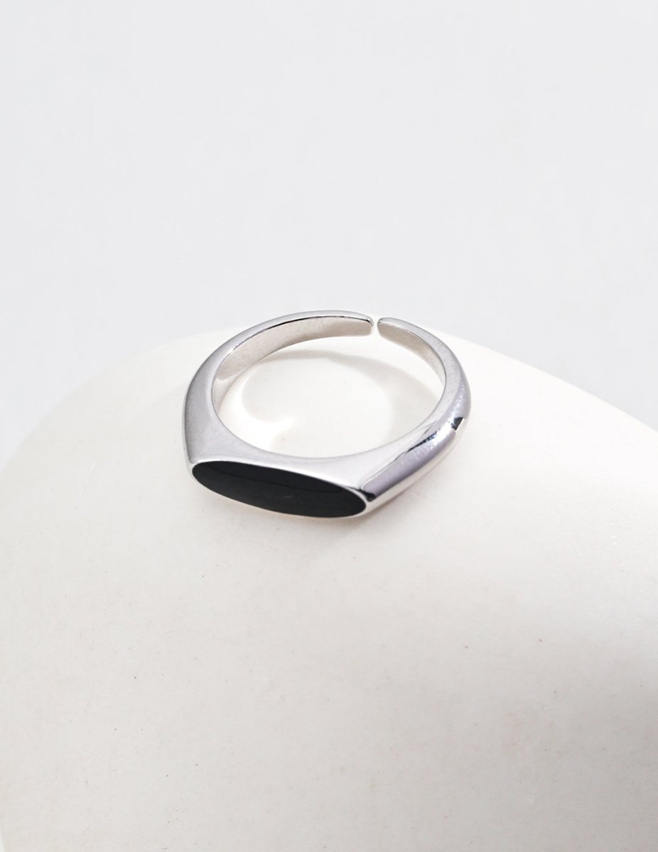 S925 Sterling Silver Simple Black Droplet Glaze Ring - Figgostyle